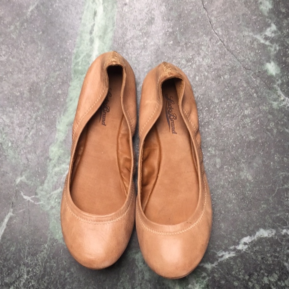 LUCKY BRAND wheat flats